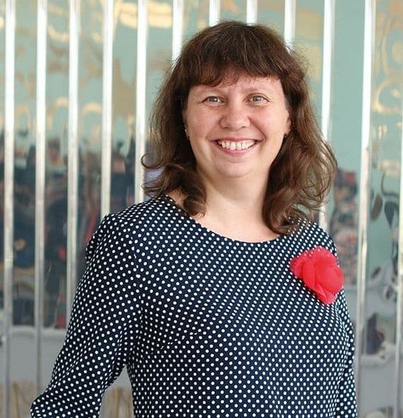 Кучмурукова  Екатерина  декан Гуманитарно-информационного факультета Восточно-Сибирского государственного института культуры