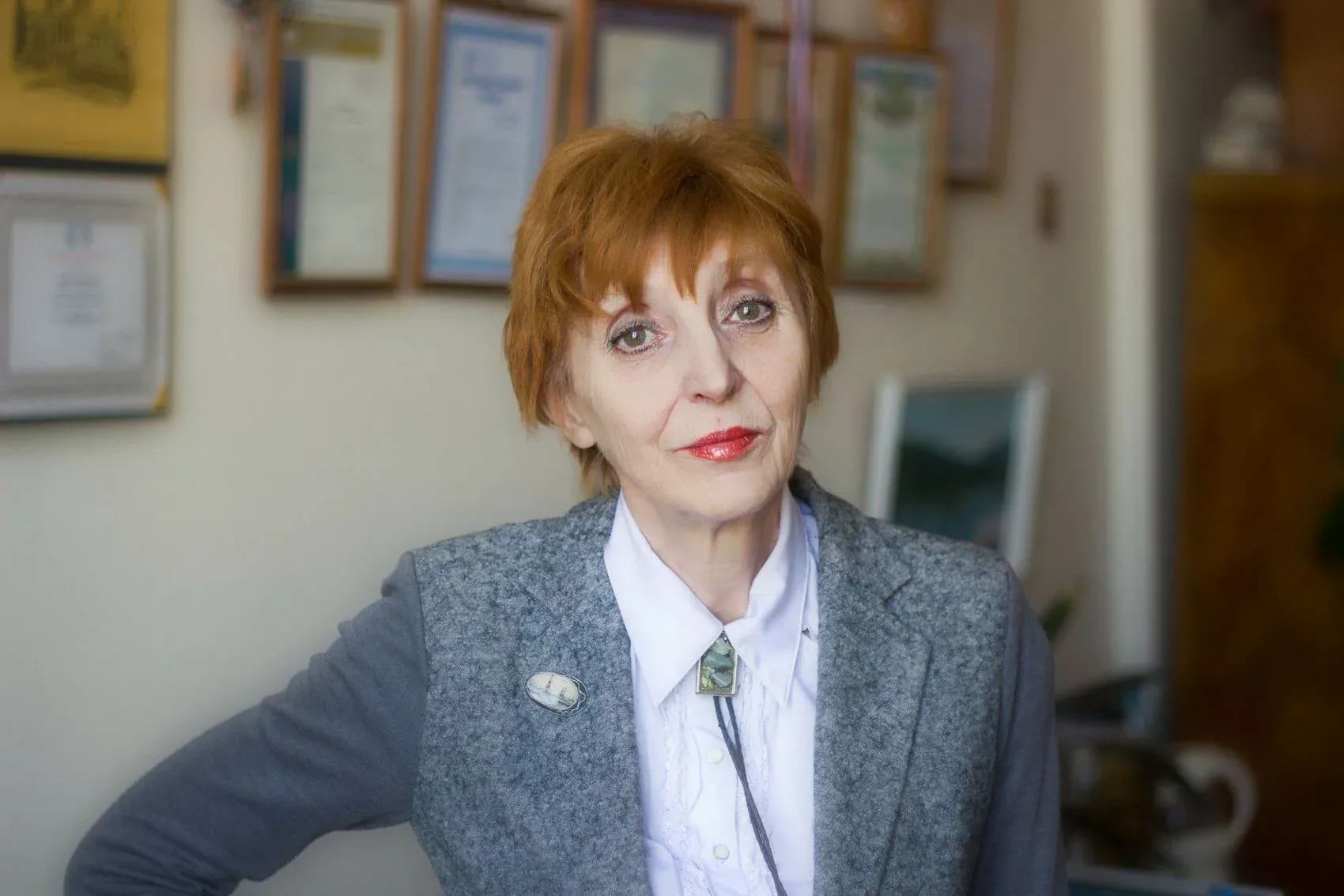 Артемьева  Елена  главный научный сотрудник, заведующая отделом научно-исследовательской и методической работы ГПНТБ СО РАН, главный редактор научно-практического журнала «Труды ГПНТБ СО РАН»